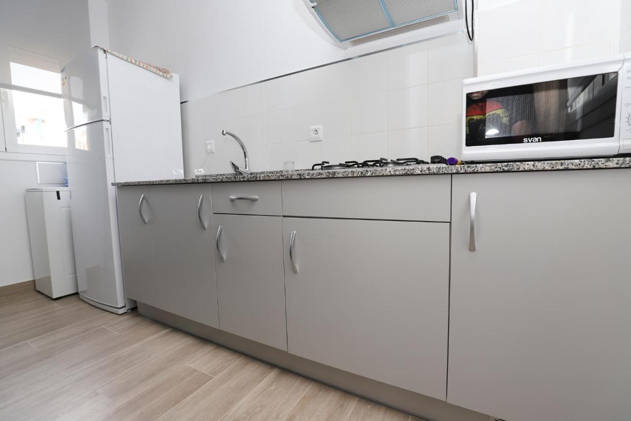 Apartaments Agneta - Vela Кембрилс Екстериор снимка
