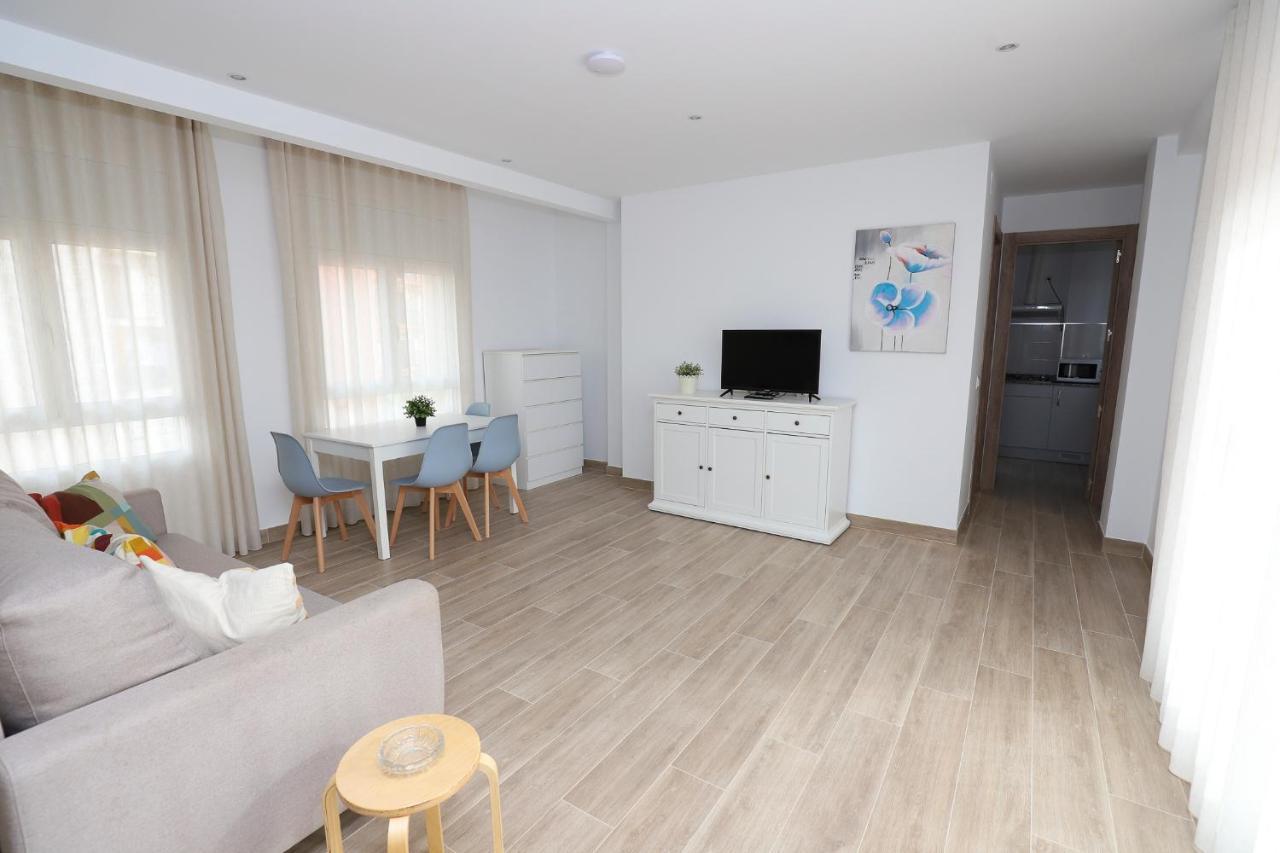 Apartaments Agneta - Vela Кембрилс Екстериор снимка