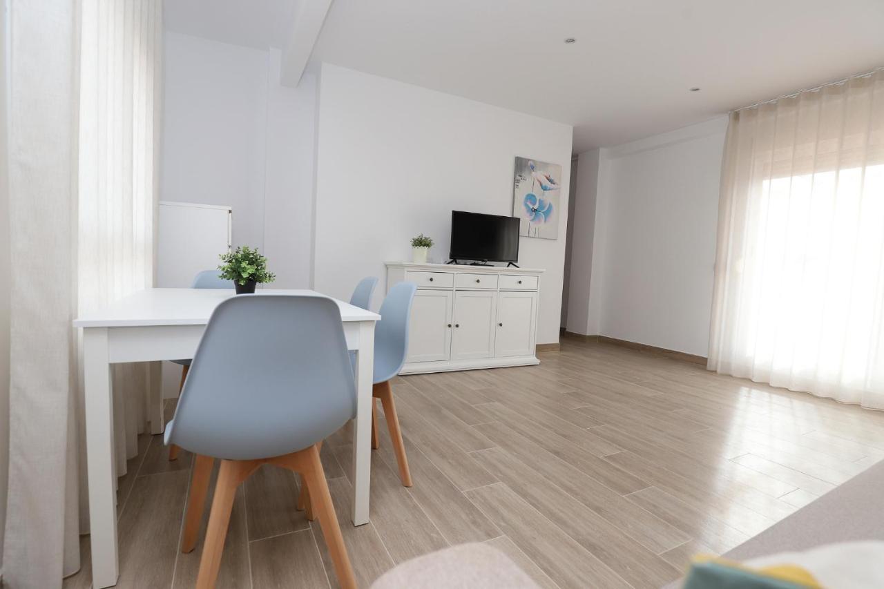 Apartaments Agneta - Vela Кембрилс Екстериор снимка