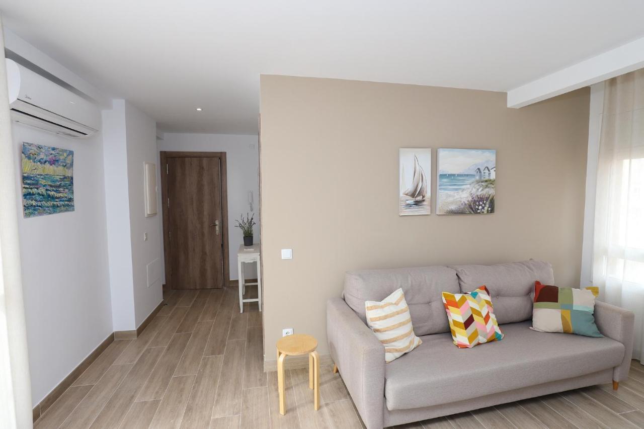 Apartaments Agneta - Vela Кембрилс Екстериор снимка