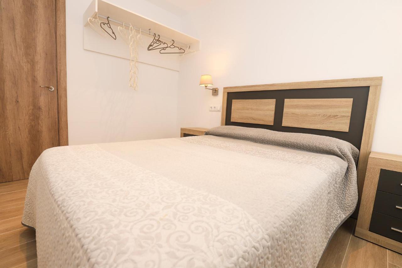 Apartaments Agneta - Vela Кембрилс Екстериор снимка