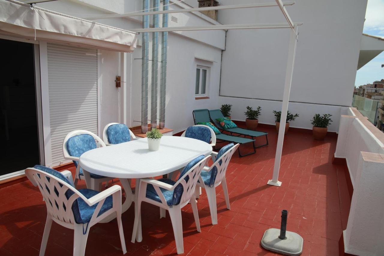 Apartaments Agneta - Vela Кембрилс Екстериор снимка